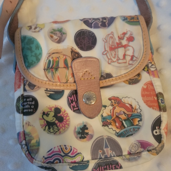 Disney Dooney & Bourke Button Crossbody Disney Parks Exclusive - Picture 3 of 12